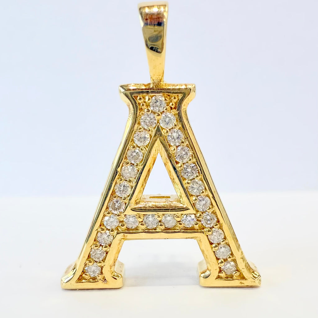 Initial Pendant Letter A with natural Diamonds