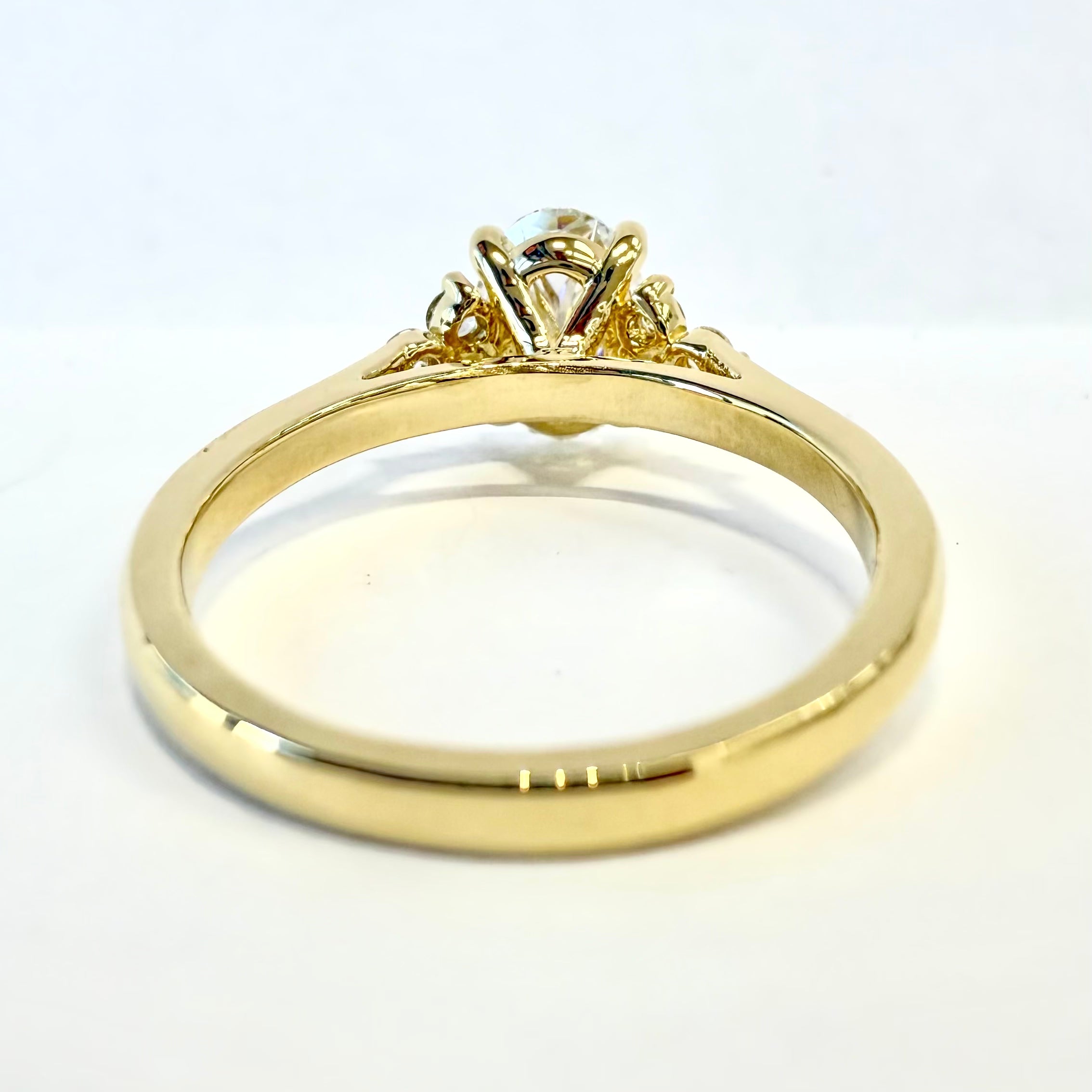 1.5 Carat Oval Center Ladies Engagment Ring Lab Grown Dimaond With Cert