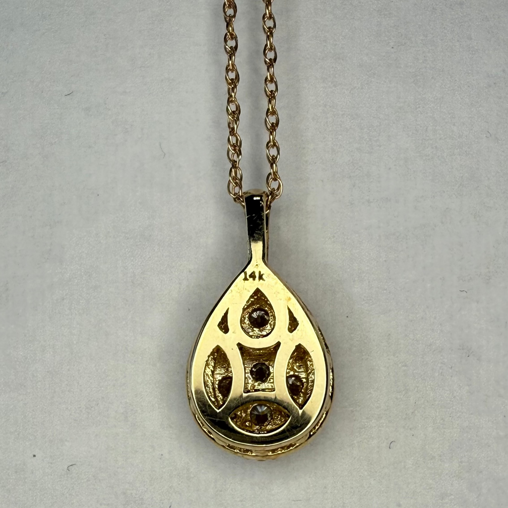 Ladies Tear Drop Pendent With Natural Diamonds