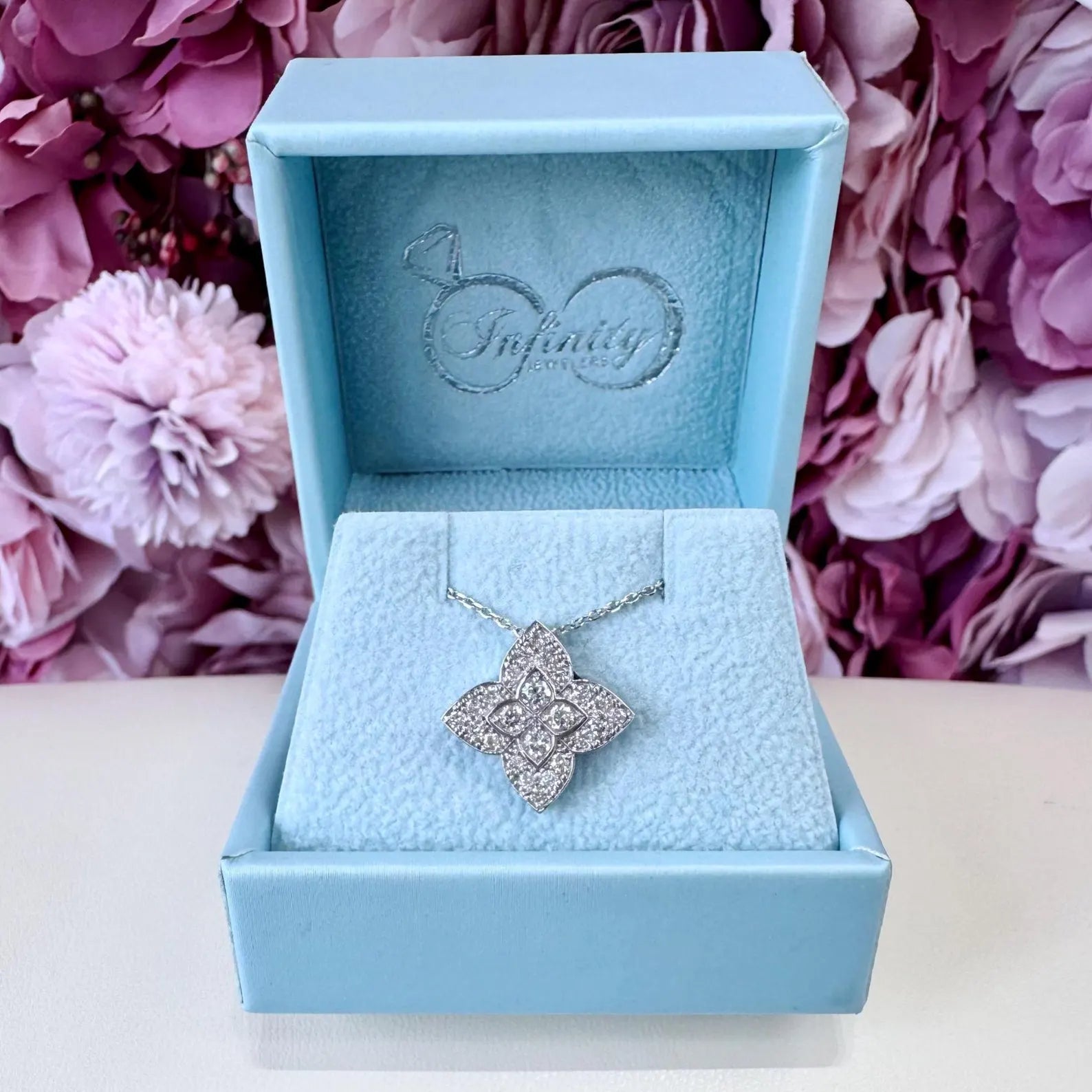 14K Gold Clover Pendant Round Lab Grown Diamond 0.65 CTW